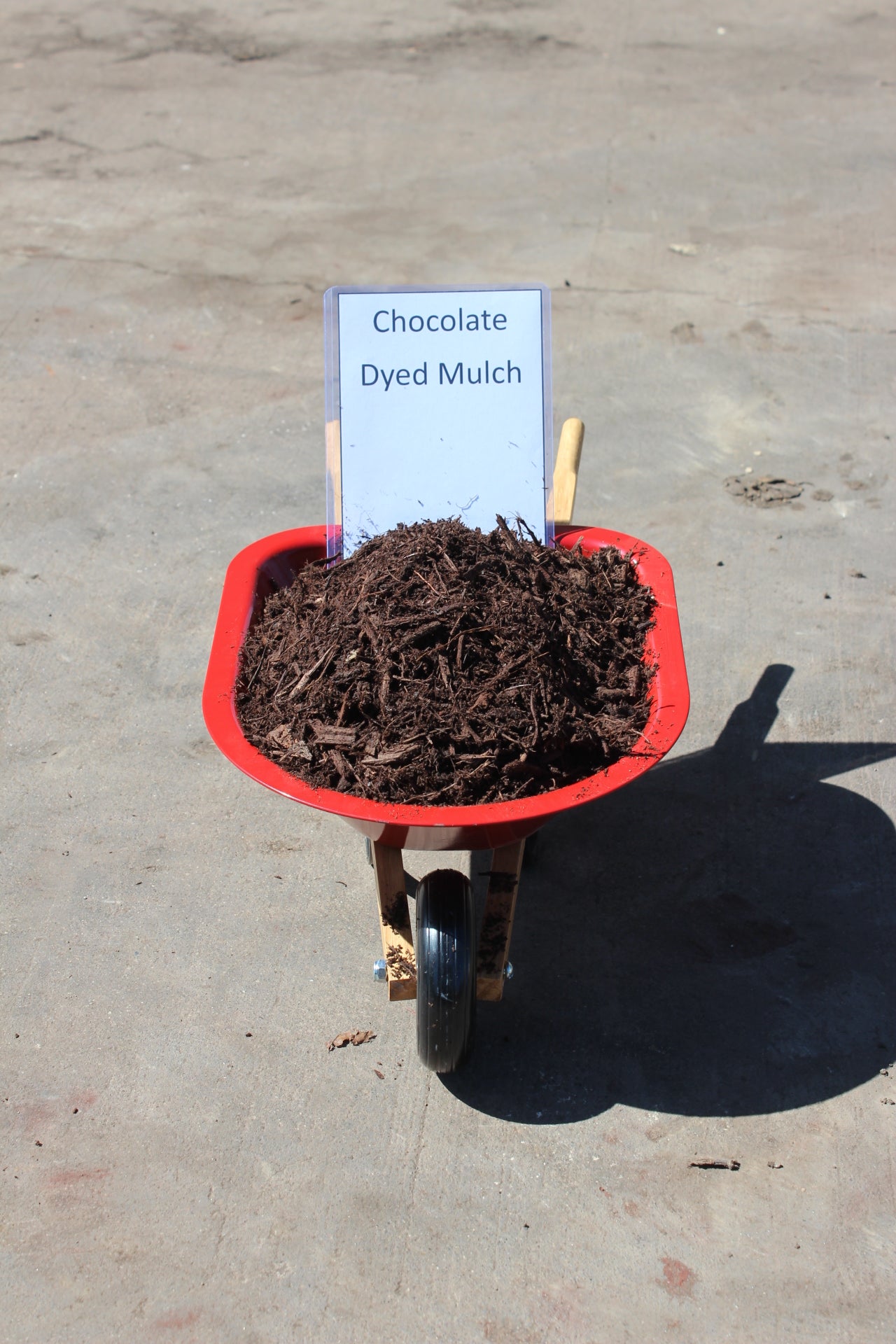 CHOCOLATE TRIPLE SHREDDED MULCH