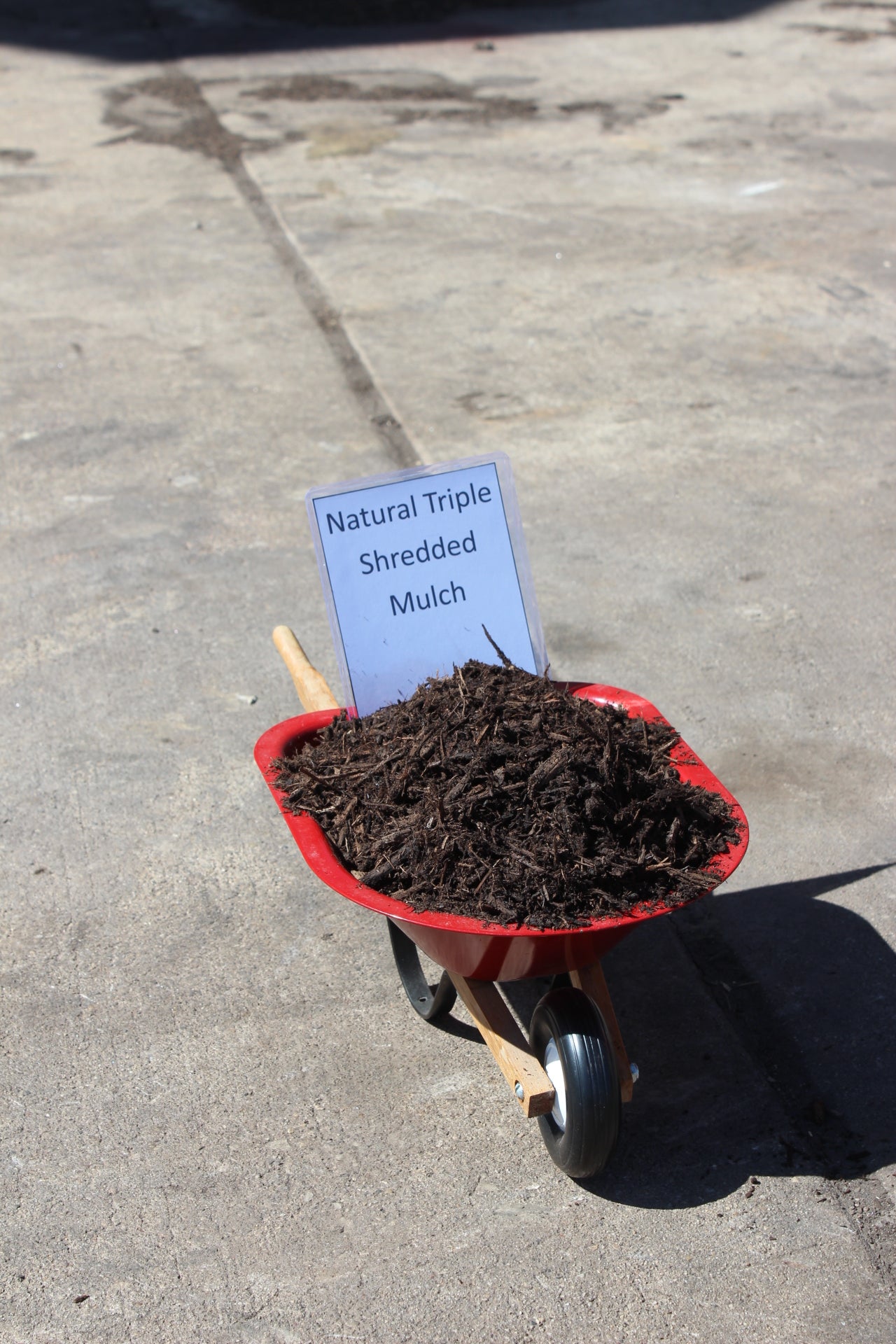 NATURAL TRIPLE SHREDDED MULCH